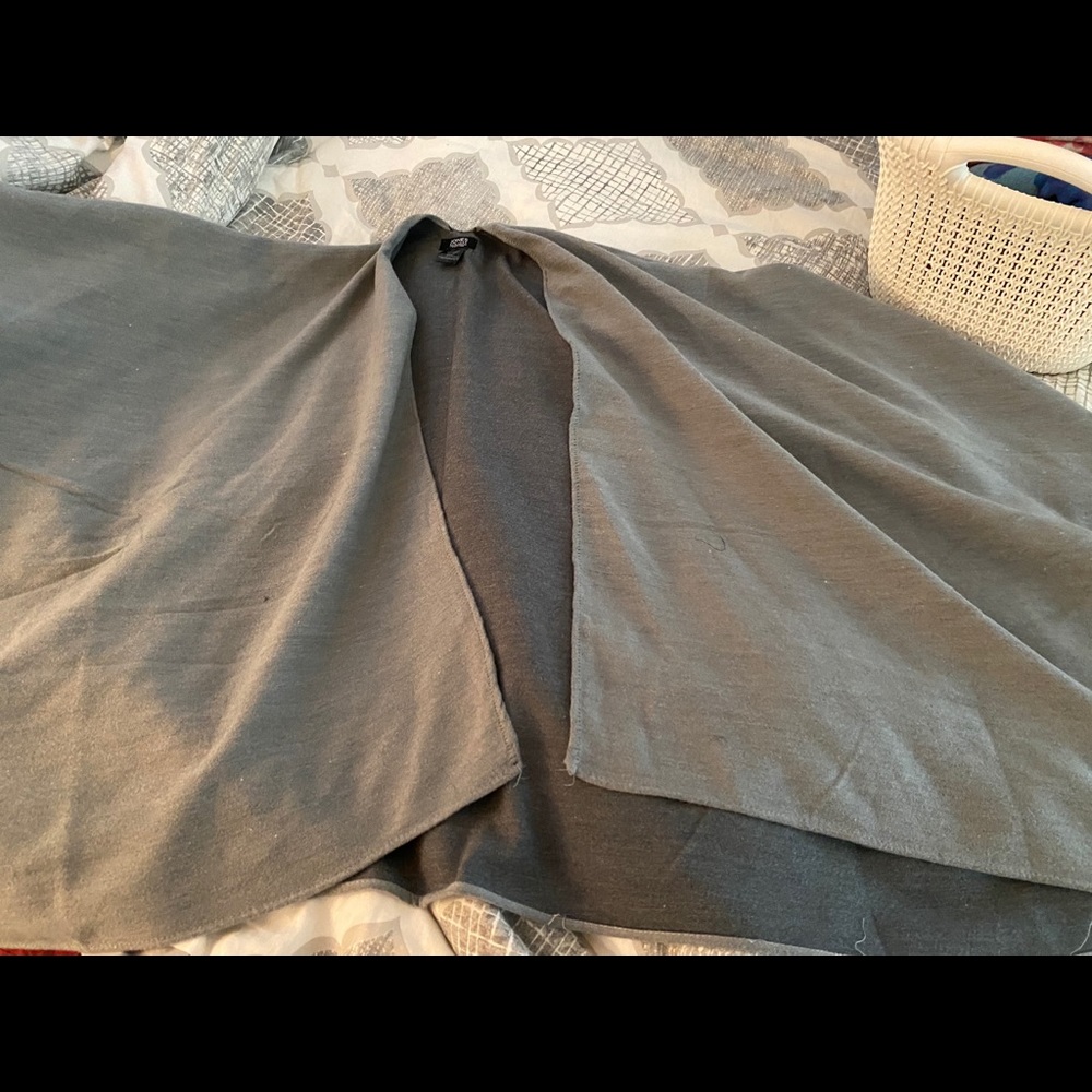 Jones New York grey poncho